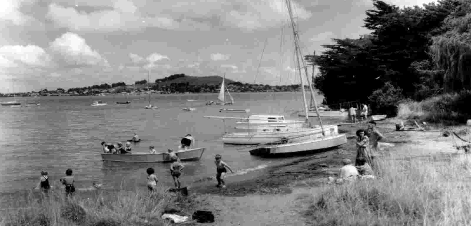 Onehunga Bay - A Hop from Ranfurly Village